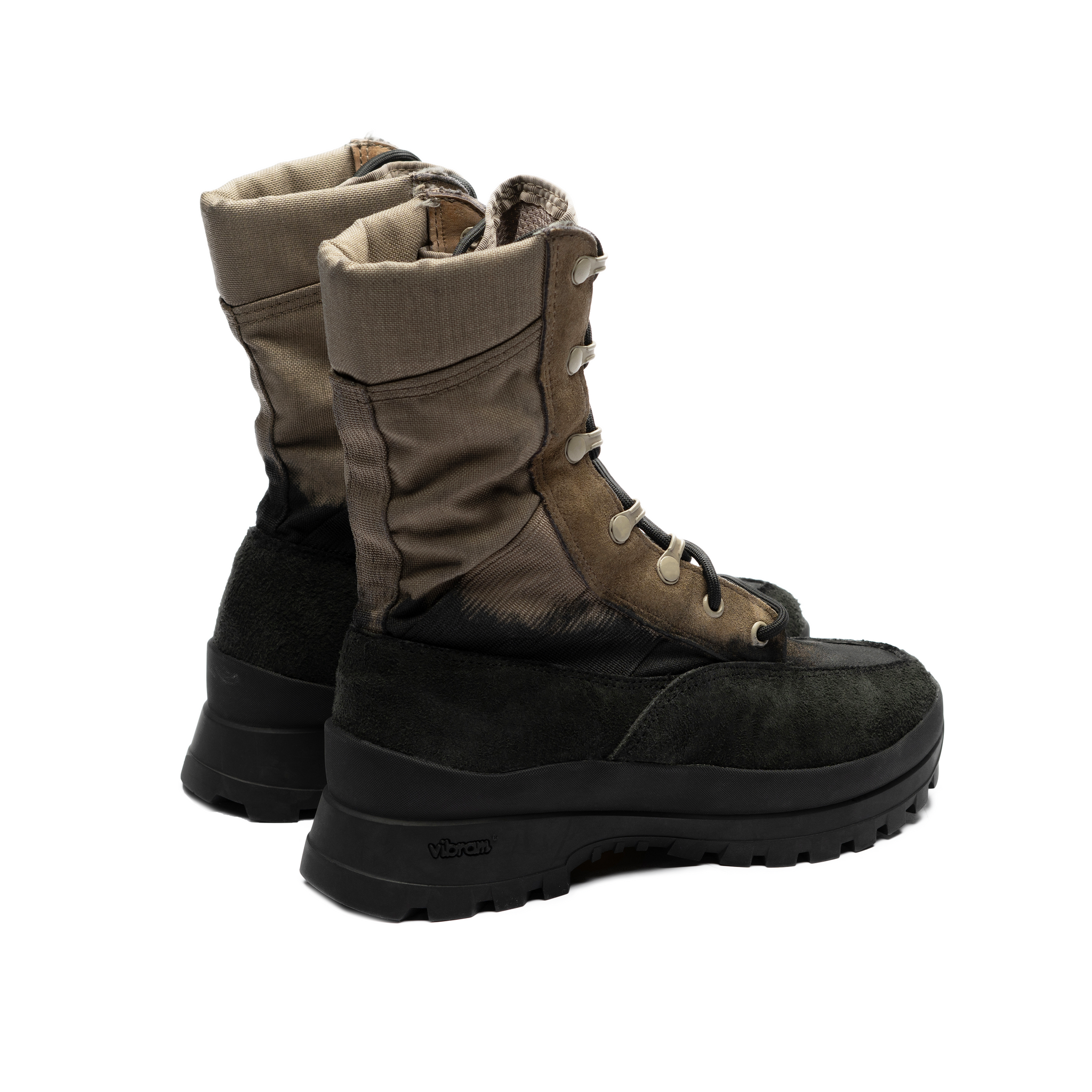 RND: N03 - MILITARY COMBAT BOOT IN SAND