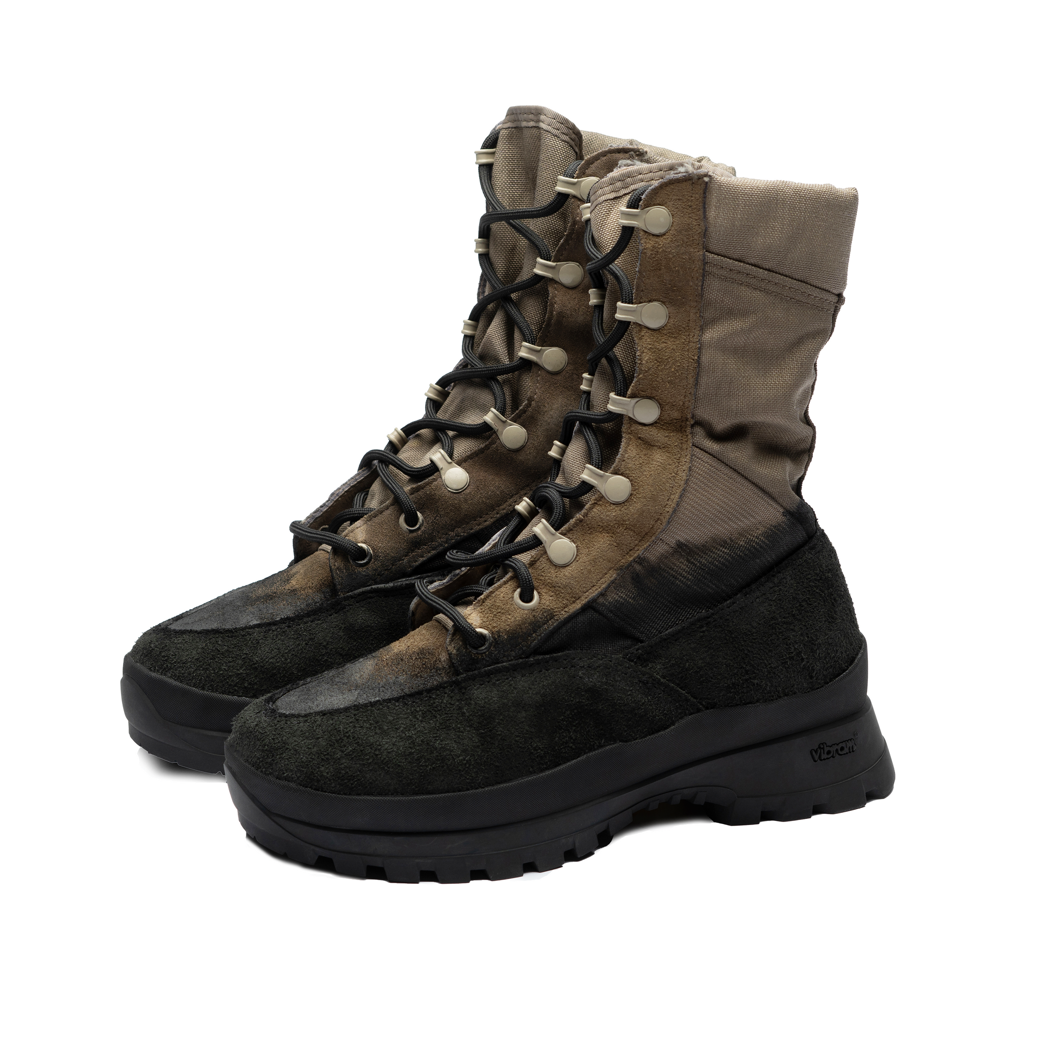 RND: N03 - MILITARY COMBAT BOOT IN SAND